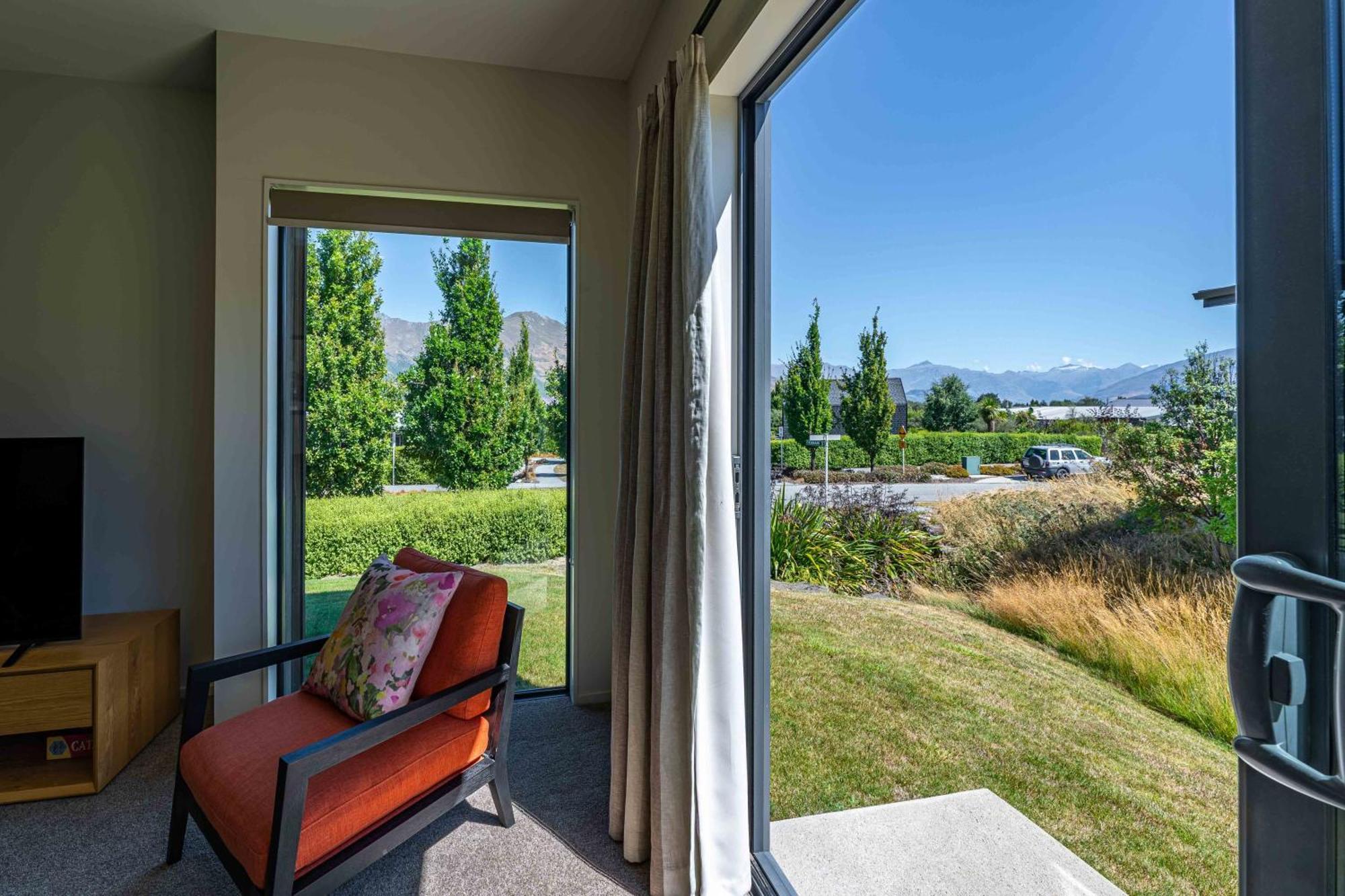 Hoheria Mountain Lodge Wanaka Exterior photo